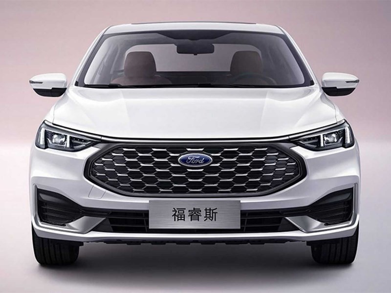 Ford Escort обновился 1 Ford Escort обновился