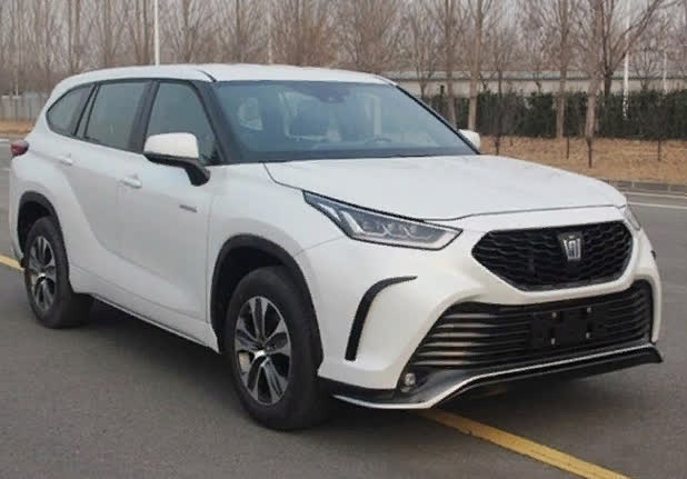 Toyota Crown станет кроссовером