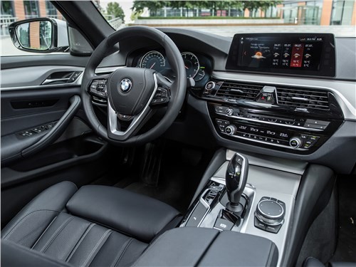 Тест-драйв BMW 5 series (поколение F12) - Красная угроза 4 Тест-драйв BMW 5 series (поколение F12) - Красная угроза