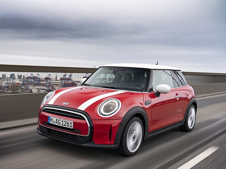 Названы рублевые цены на рестайлинговые хетчбэки MINI 1 Названы рублевые цены на рестайлинговые хетчбэки MINI