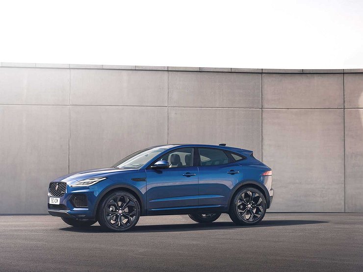 Jaguar привез в Россию новую версию кроссовера E-Pace 1 Jaguar привез в Россию новую версию кроссовера E-Pace