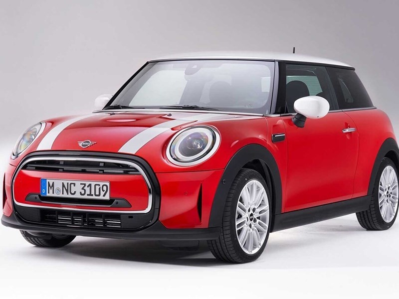 В Россию приехали обновленные Mini 1 В Россию приехали обновленные Mini