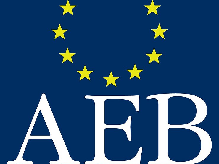 Российский авторынок вырос почти в четыре раза за апрель