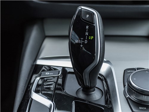 Тест-драйв BMW 5 series (поколение F12) - Красная угроза 11 Тест-драйв BMW 5 series (поколение F12) - Красная угроза