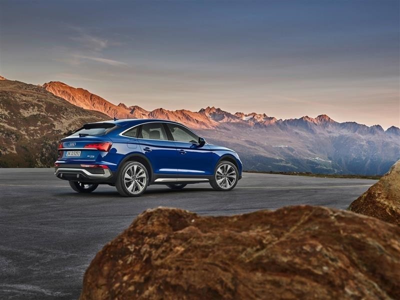В Россию приехал новый Audi Q5 Sportback