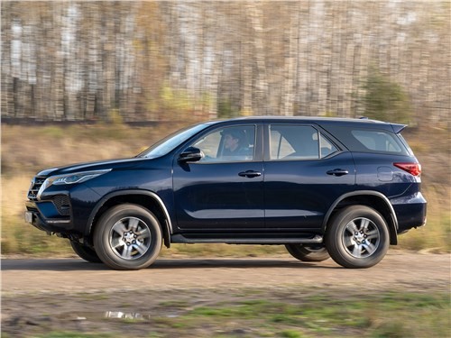 Toyota Fortuner - японский УАЗ