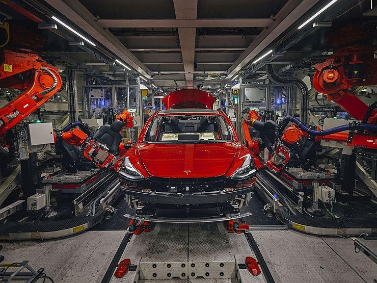 Илон Маск готов выпускать Tesla в России