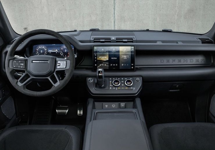 Сколько стоит в России &laquo;заряженный&raquo; Land Rover Defender
