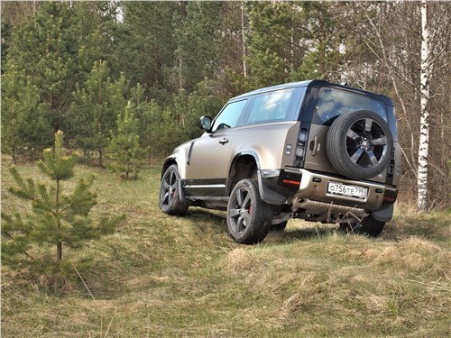 Тест-драйв Land Rover Defender 90 (поколение III) - &laquo;Защитник вольности и прав&raquo;