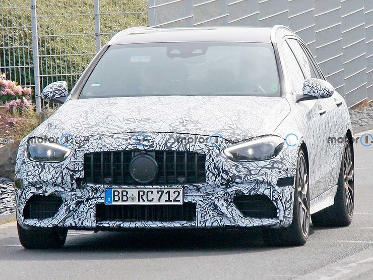 В сеть попали фото нового Mercedes-AMG C 63