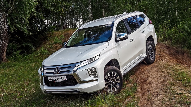 Примеряем статус флагмана обновлённому Mitsubishi Pajero Sport 15 Примеряем статус флагмана обновлённому Mitsubishi Pajero Sport