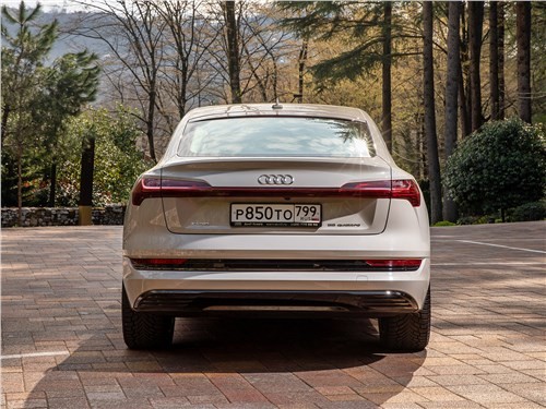 Тест-драйв Audi e-tron (поколение I) - Оптическая революция от Audi e-tron Sportback 