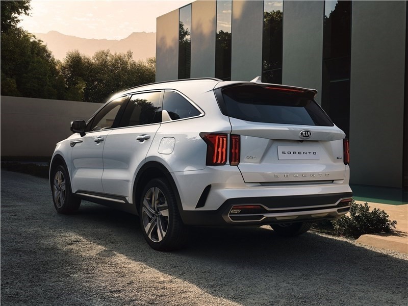Российский Kia Sorento получил новый двигатель