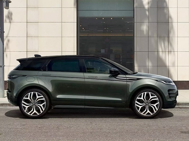 Range Rover представил растянутый Evoque