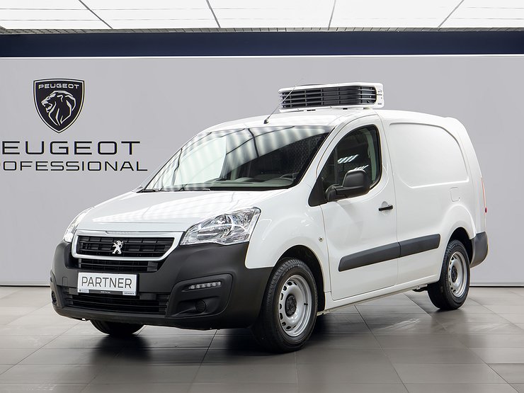 Peugeot Partner всерьез решил отнять долю рынка у LADA Largus