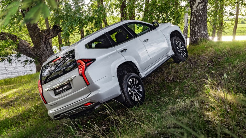 Примеряем статус флагмана обновлённому Mitsubishi Pajero Sport 18 Примеряем статус флагмана обновлённому Mitsubishi Pajero Sport