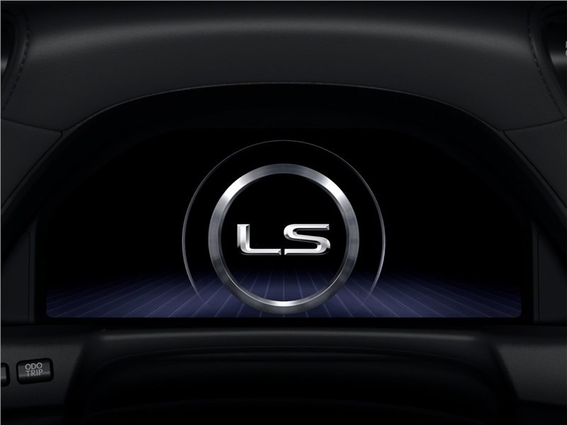 Lexus объявил старт продаж обновленного LS