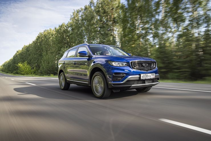 Кому нужен &laquo;китаец&raquo; за 2,2 миллиона: первый тест-драйв Geely Atlas Pro
