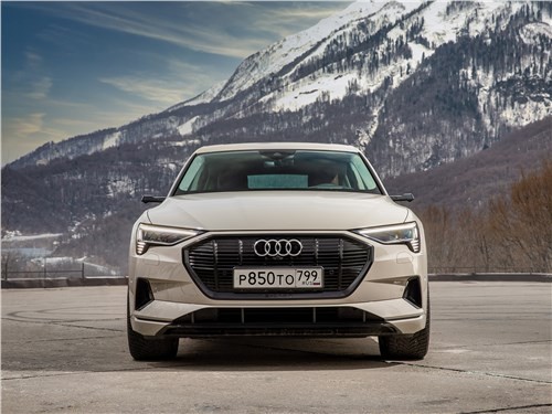 Тест-драйв Audi e-tron (поколение I) — Оптическая революция от Audi e-tron Sportback