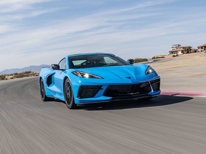 Представлен праворульный Chevrolet Corvette 1 Представлен праворульный Chevrolet Corvette