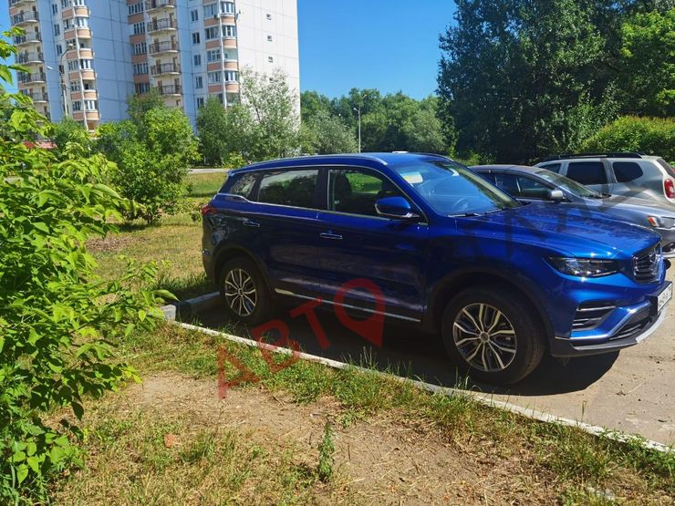 Новые кроссоверы Geely Atlas Pro &laquo;застукали&raquo; до официального старта продаж