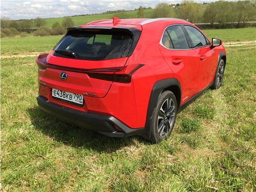 Тест-драйв Lexus UX (поколение I) - Сила гибрида