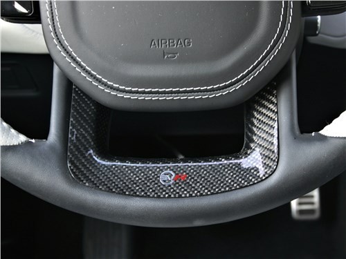 Range Rover Sport SVR: роскошно, быстро и дорого