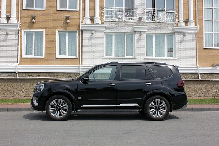 Кроссовок наизнанку: длительный тест-драйв внедорожника KIA Mohave