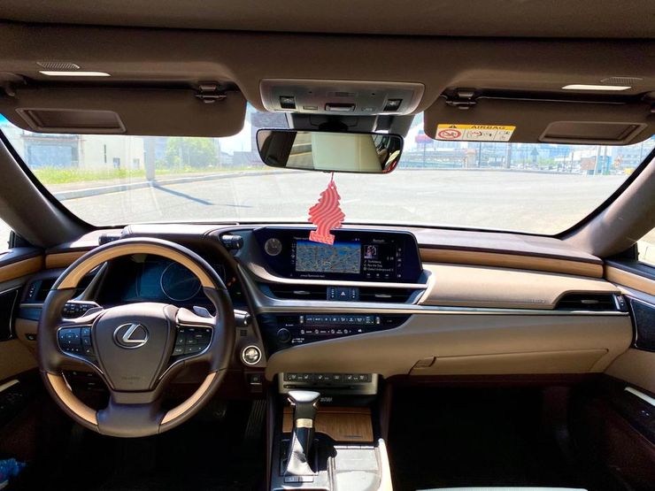 Борзость против опыта: сравнительный тест-драйв Genesis G80 и Lexus ES