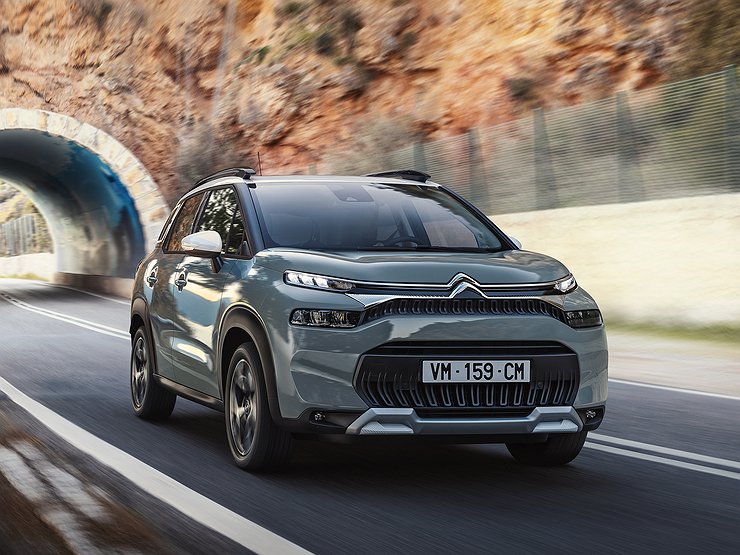 Новый кроссовер Citroen C3 Aircross со странным дизайном добрался до России 1 Новый кроссовер Citroen C3 Aircross со странным дизайном добрался до России