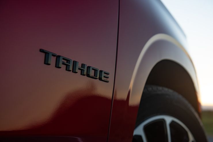 Много не бывает: первый тест-драйв нового Chevrolet Tahoe