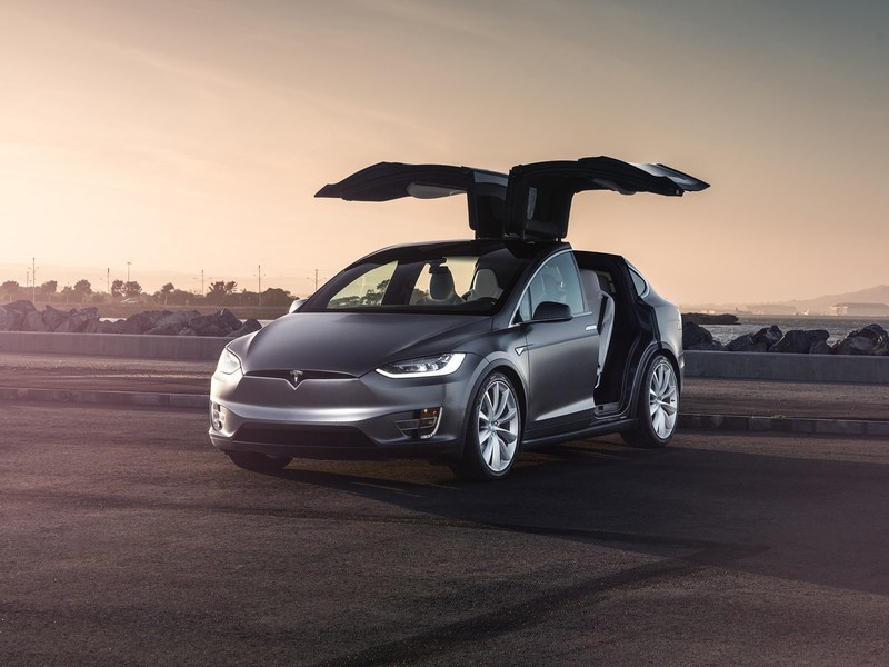 Tesla получила новый автопилот 1 Tesla получила новый автопилот
