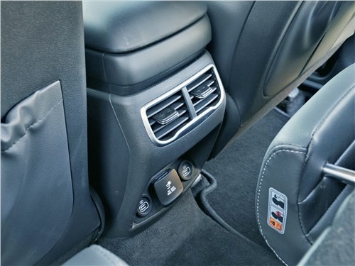 Hyundai Santa Fe - ваша семья будет ездить только на нем