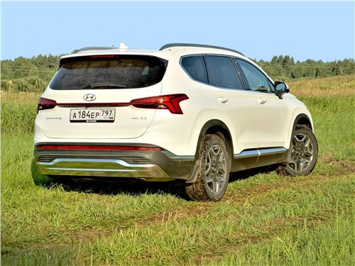Hyundai Santa Fe - ваша семья будет ездить только на нем