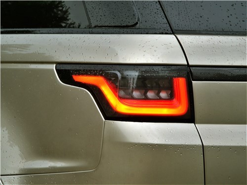 Range Rover Sport SVR: роскошно, быстро и дорого