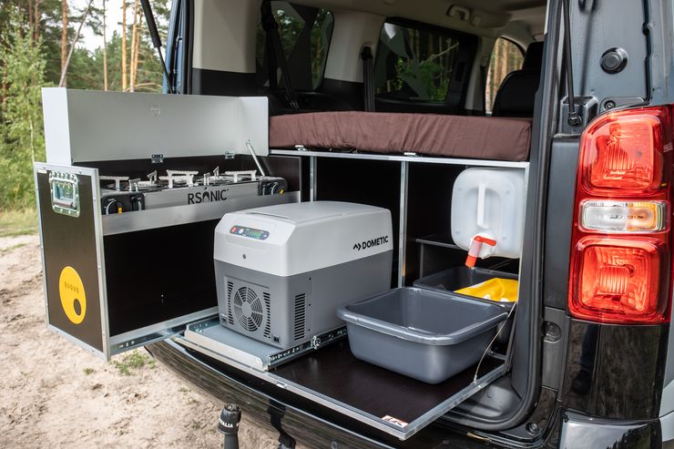 Делай грязь: тест-драйв внедорожника-минивэна Peugeot Traveller с полным приводом
