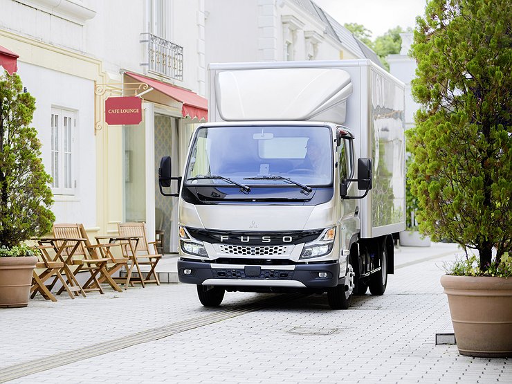 Марка Fuso представила новое поколение грузовика Canter