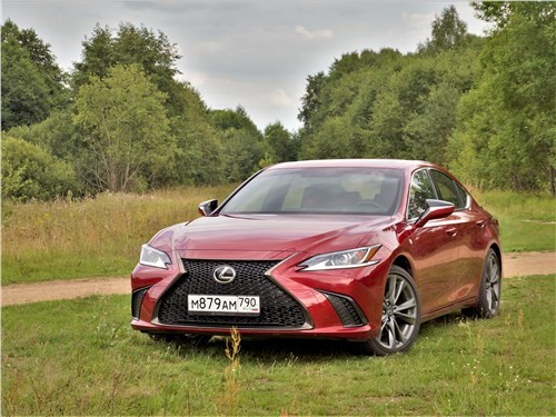 Lexus ES - взять сейчас, или подождать нового поколения?