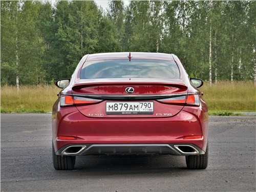 Lexus ES - взять сейчас, или подождать нового поколения?