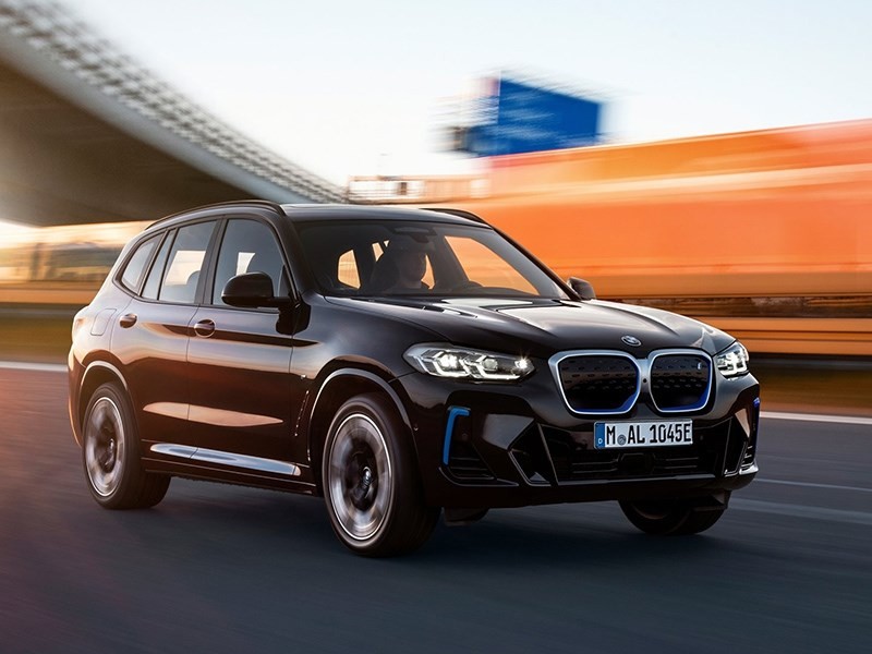 Представлен обновленный BMW iX3 1 Представлен обновленный BMW iX3