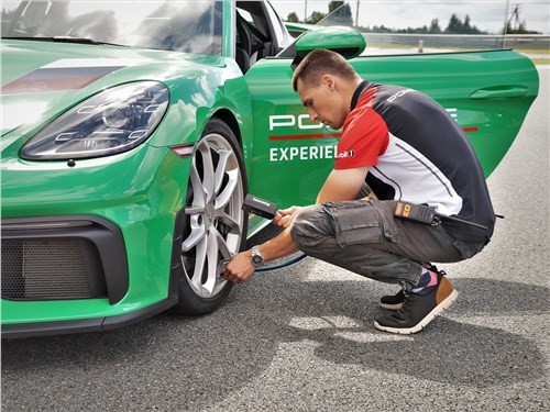Теперь мы знаем о Porsche все!