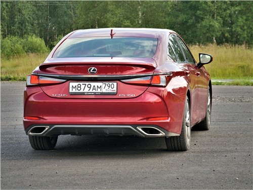 Lexus ES - взять сейчас, или подождать нового поколения?