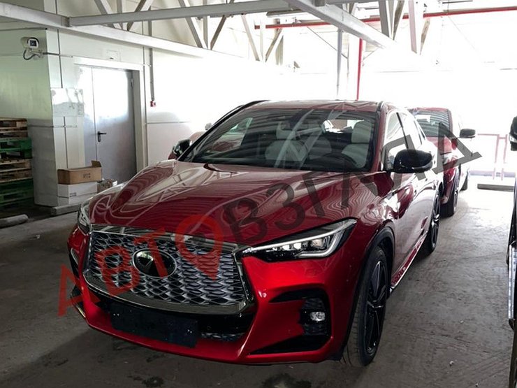 Новейший кроссовер Infiniti QX55 поступил к российским дилерам