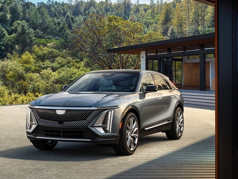 Cadillac запустил продажи электрического кроссовера Lyriq