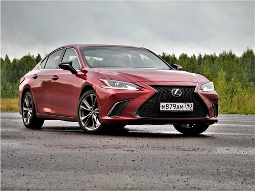 Lexus ES - взять сейчас, или подождать нового поколения?