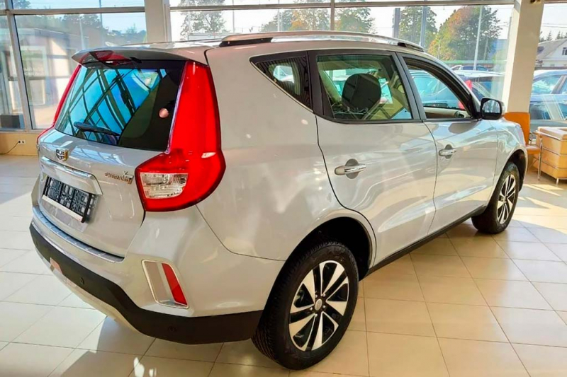 Geely Emgrand X7: цена и комплектации, фото в новом кузове, отзывы владельцев
