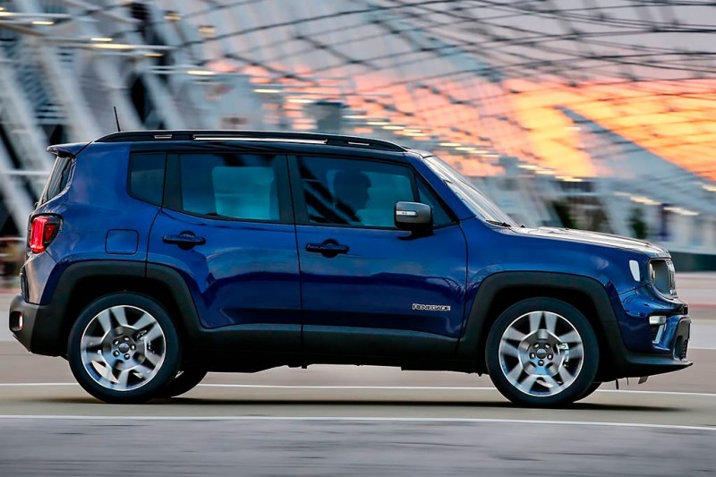 Обзор Jeep Renegade 2021: цены и фото, все минусы по отзывам владельцев