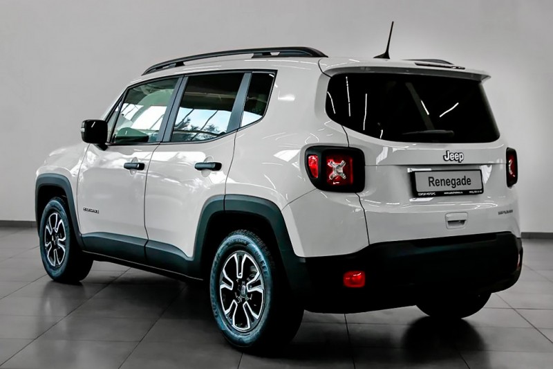 Обзор Jeep Renegade 2021: цены и фото, все минусы по отзывам владельцев