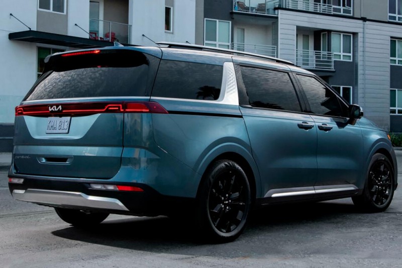 Представлен новый минивэн Kia Carnival 2021: теперь это машина класса GUV