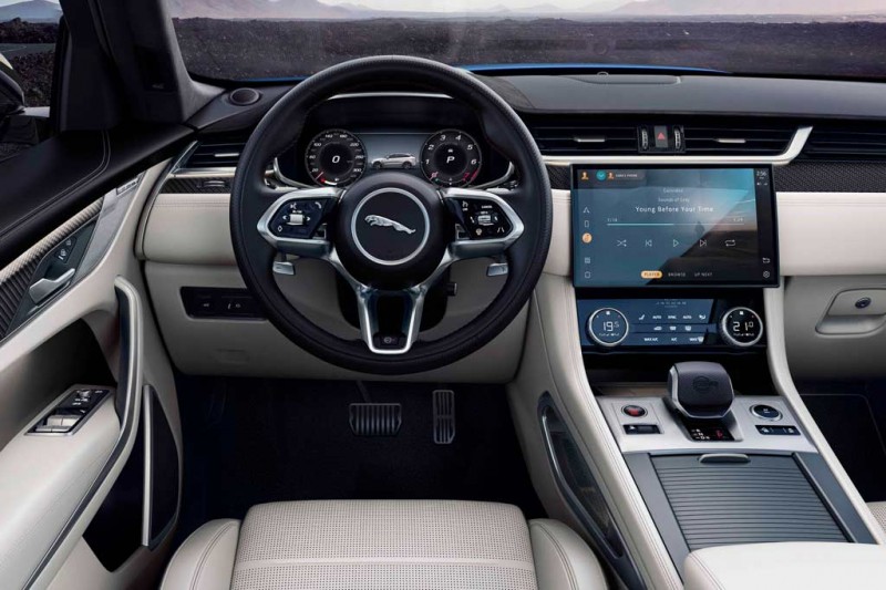 Британцы презентовали Jaguar F-Pace SVR 2021: кроссовер поехал быстрее